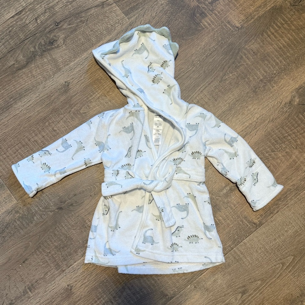 Dinosaur Print Hooded Baby Bathrobe. 0-9 months